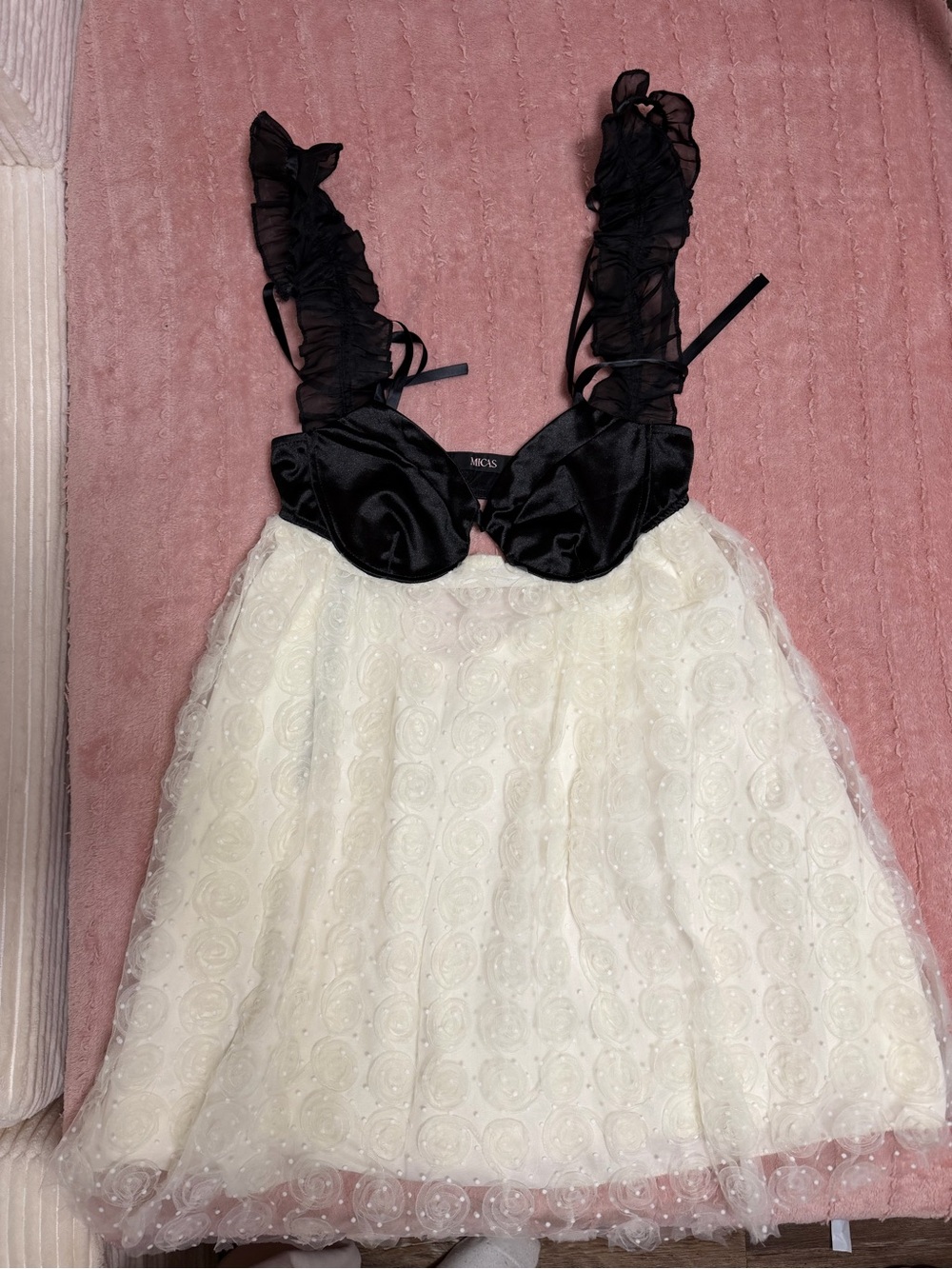 Moss Black & Ivory Lace cute mini dress